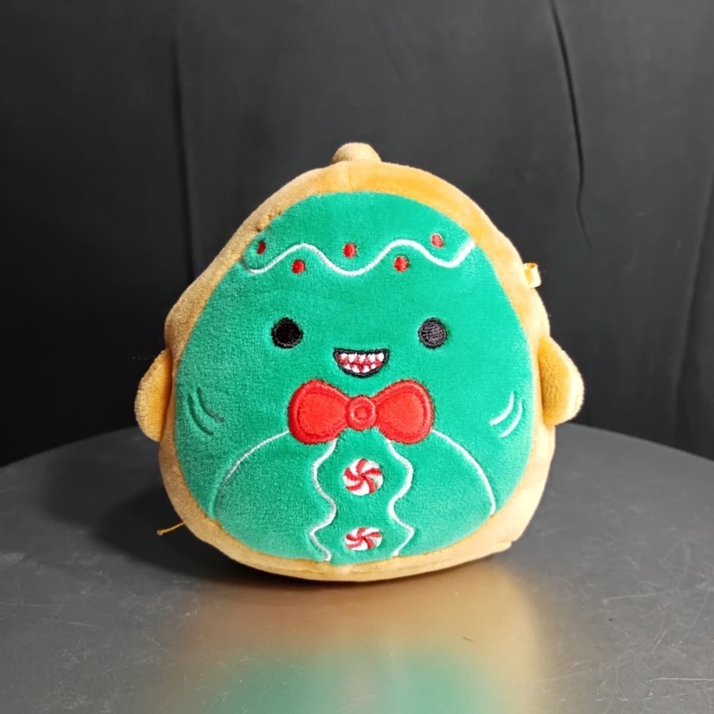 Squisnallow Green and Tan Plush Toy pre
Owned Exellent condition